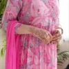 Attraente Georgette Set  Kurti stampato con lavori di ricamo