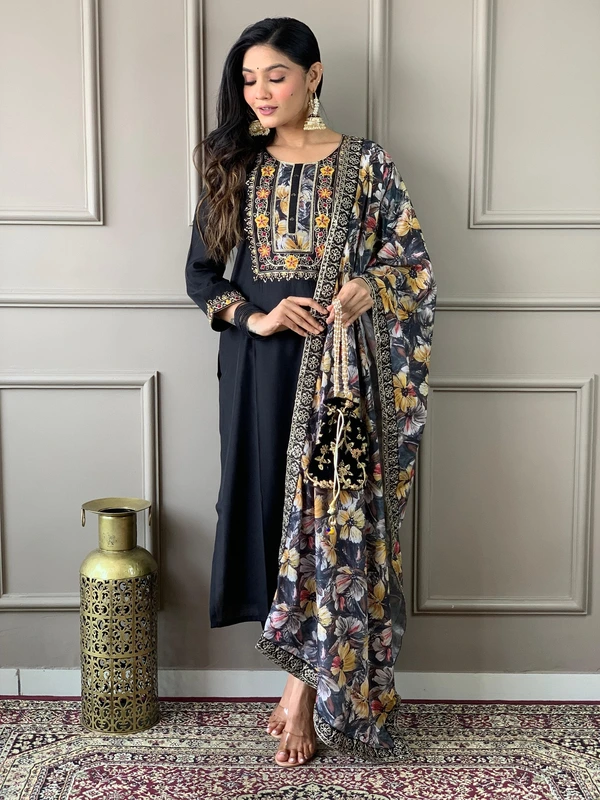 Set Kurta Chanderi in viscosa con duppatta stampata a fiori