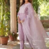 Set Kurta dritto ricamato in misto seta color lavanda