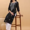 Kurti corto casual a trapezio in puro cotone viola con motivo floreale