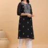 Kurti corto casual a trapezio in puro cotone viola con motivo floreale
