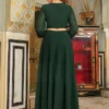 Top ricamato in georgette verde scuro con gonna