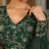 Top ricamato in georgette verde scuro con gonna
