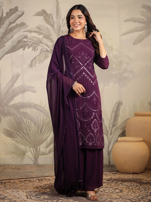 Set Kurta dritto ricamato con lavorazione a specchio in georgette viola con palazzo