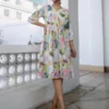 Abito svasato e aderente in georgette multicolore