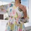 Abito svasato e aderente in georgette multicolore