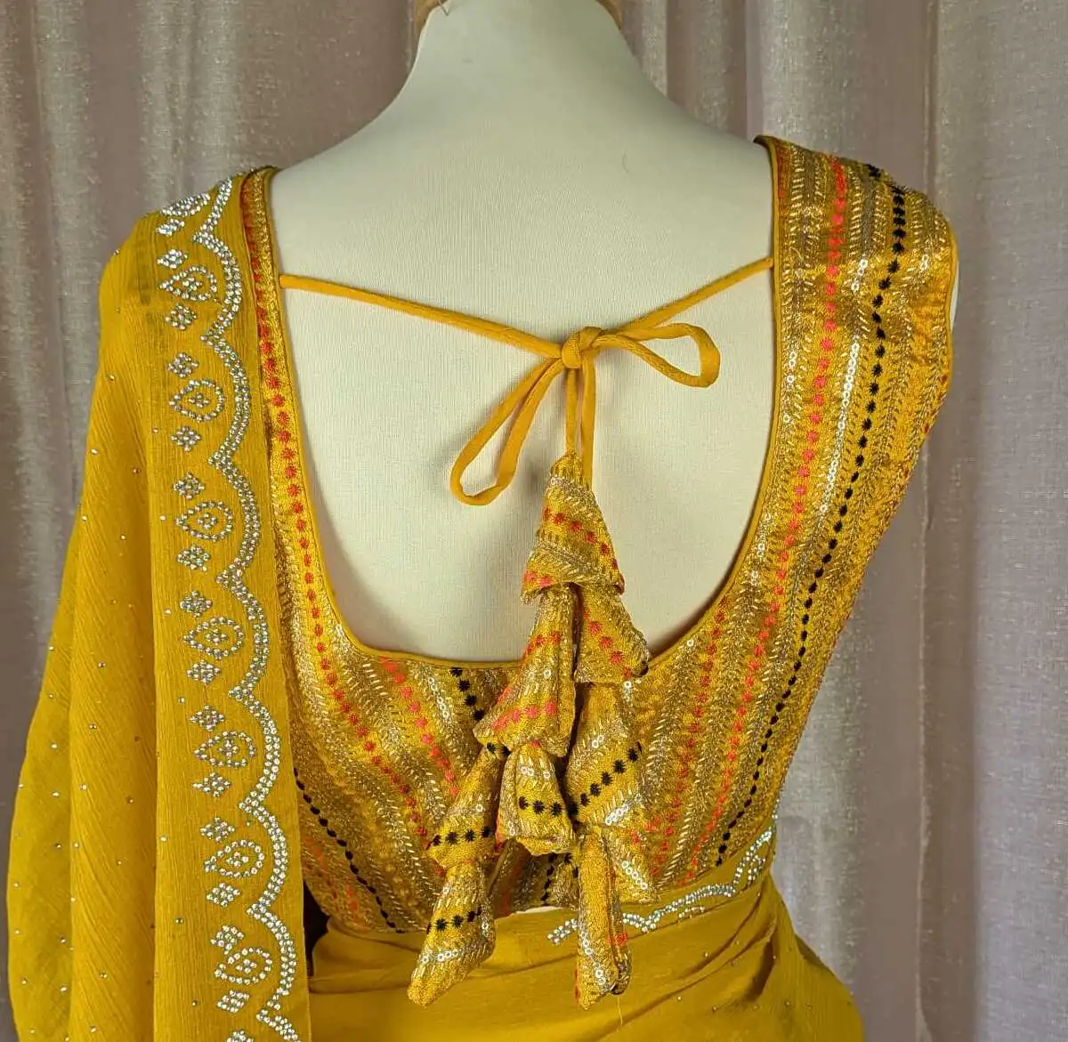 Camicetta in seta firmata