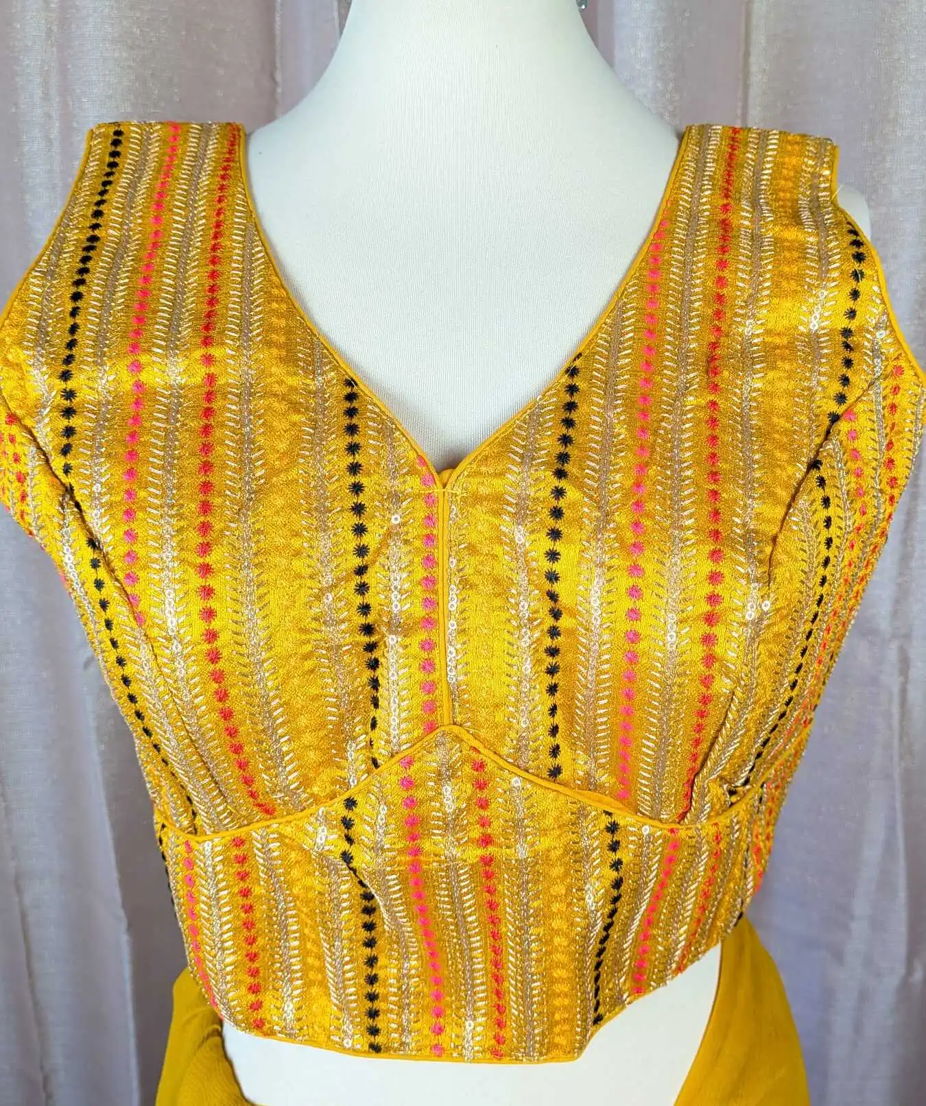 Camicetta in seta firmata