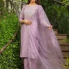 Set Kurta dritto ricamato in misto seta lavanda