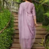 Set Kurta dritto ricamato in misto seta lavanda