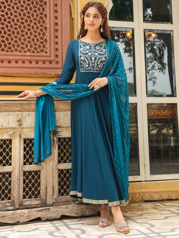 Completo Kurta Anarkali in Rayon Acqua Verde Blu con Ricamo e Giog