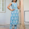 Completo Kurta dritto con pantaloni stampati in puro cotone azzurro cielo con motivi etnici