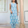 Completo Kurta dritto con pantaloni stampati in puro cotone azzurro cielo con motivi etnici
