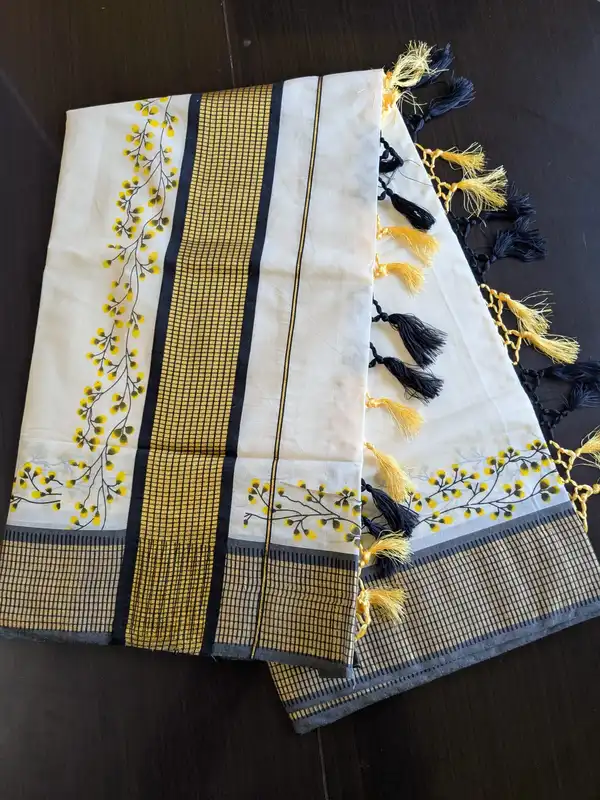 Sari con stampa floreale nero e bordi a quadri Kasavu