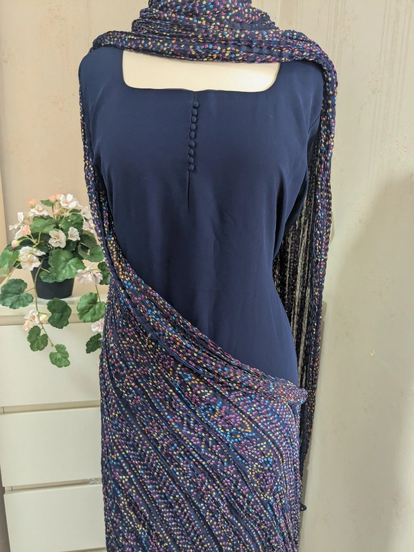 Kurta A-line in georgette di design con dupatta