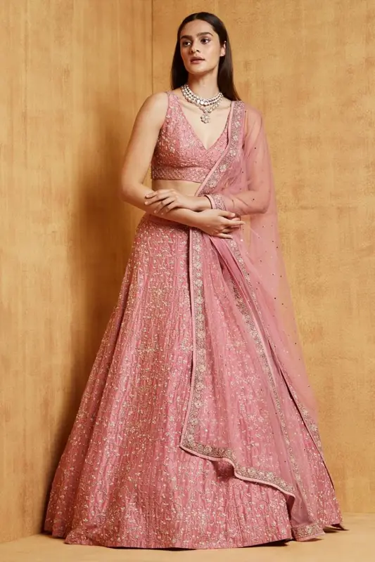 Lehenga Choli in seta satin ricamato