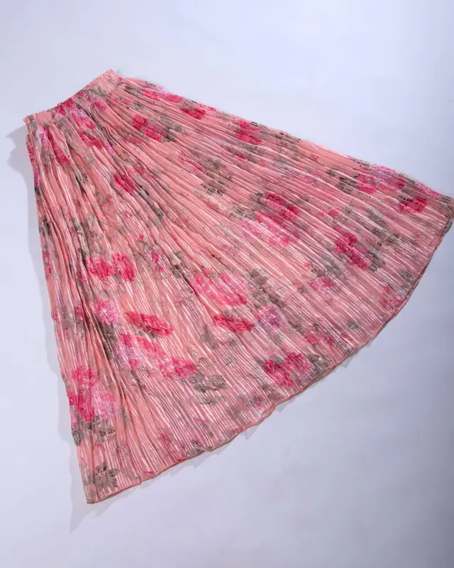 Gonna svasata in chiffon bianco da donna