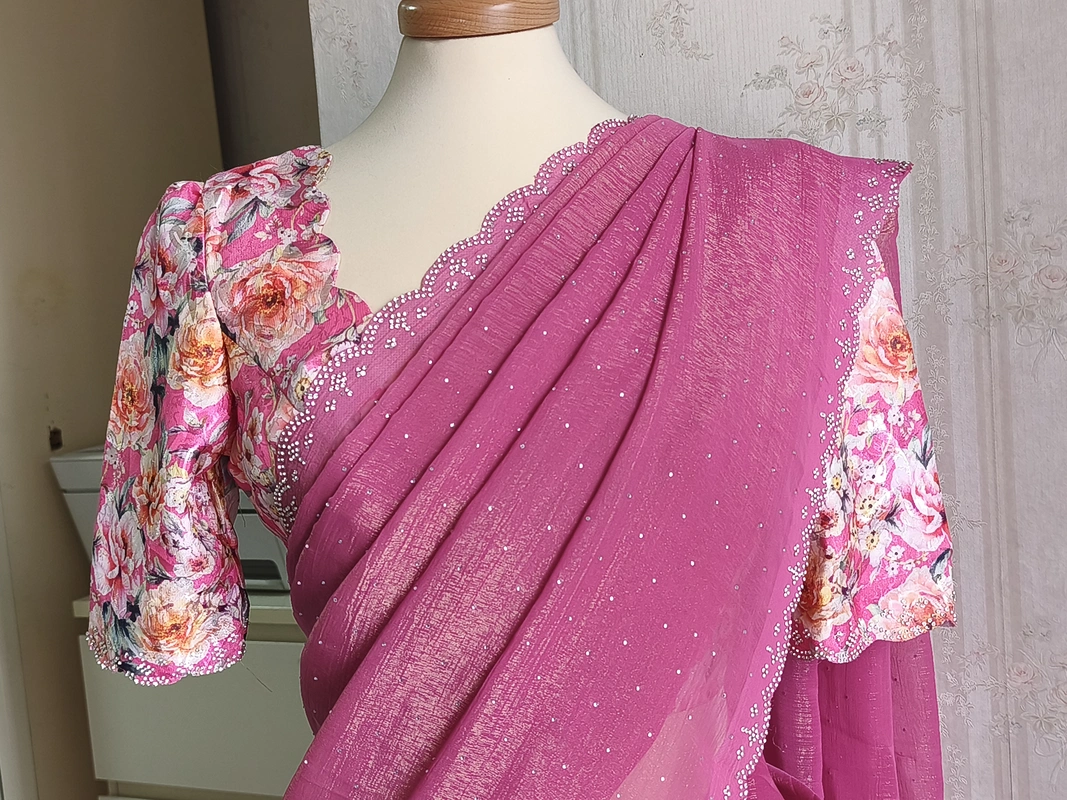 Sari Da Festa in Jimmy Choo, Camicetta Pronta