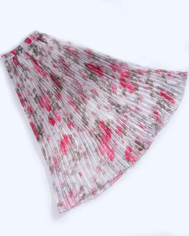 Gonna svasata in chiffon bianco da donna