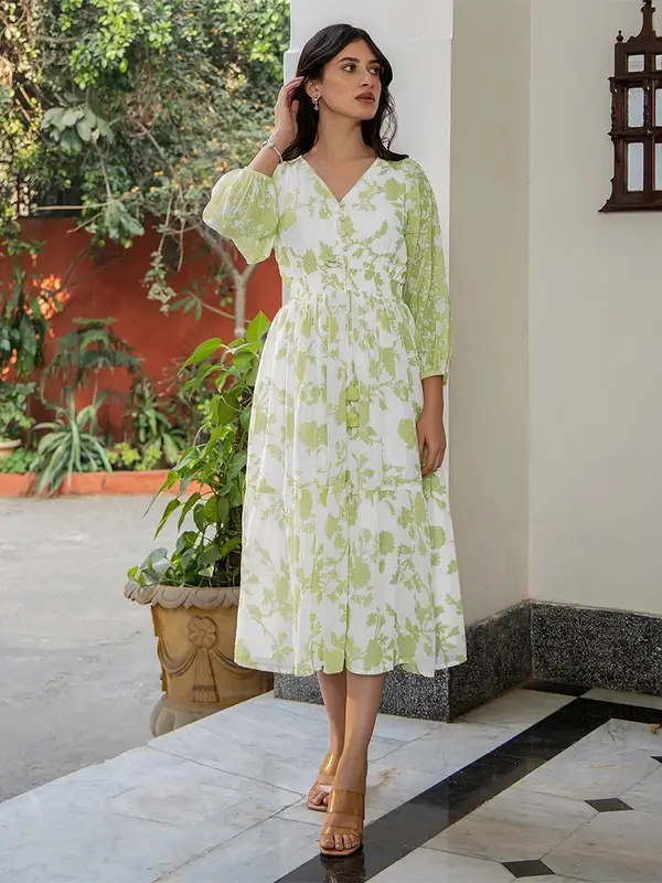 Abito svasato con stampa floreale in georgette dobby verde