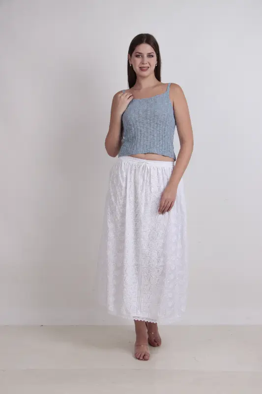 Gonna svasata in puro cotone bianco