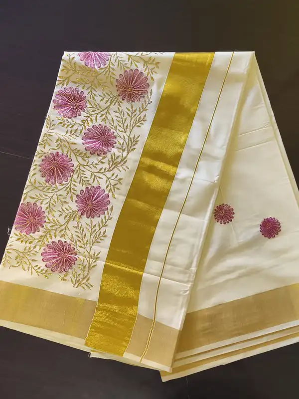 Kerala Cotton Kasavu Saree con ricami floreali