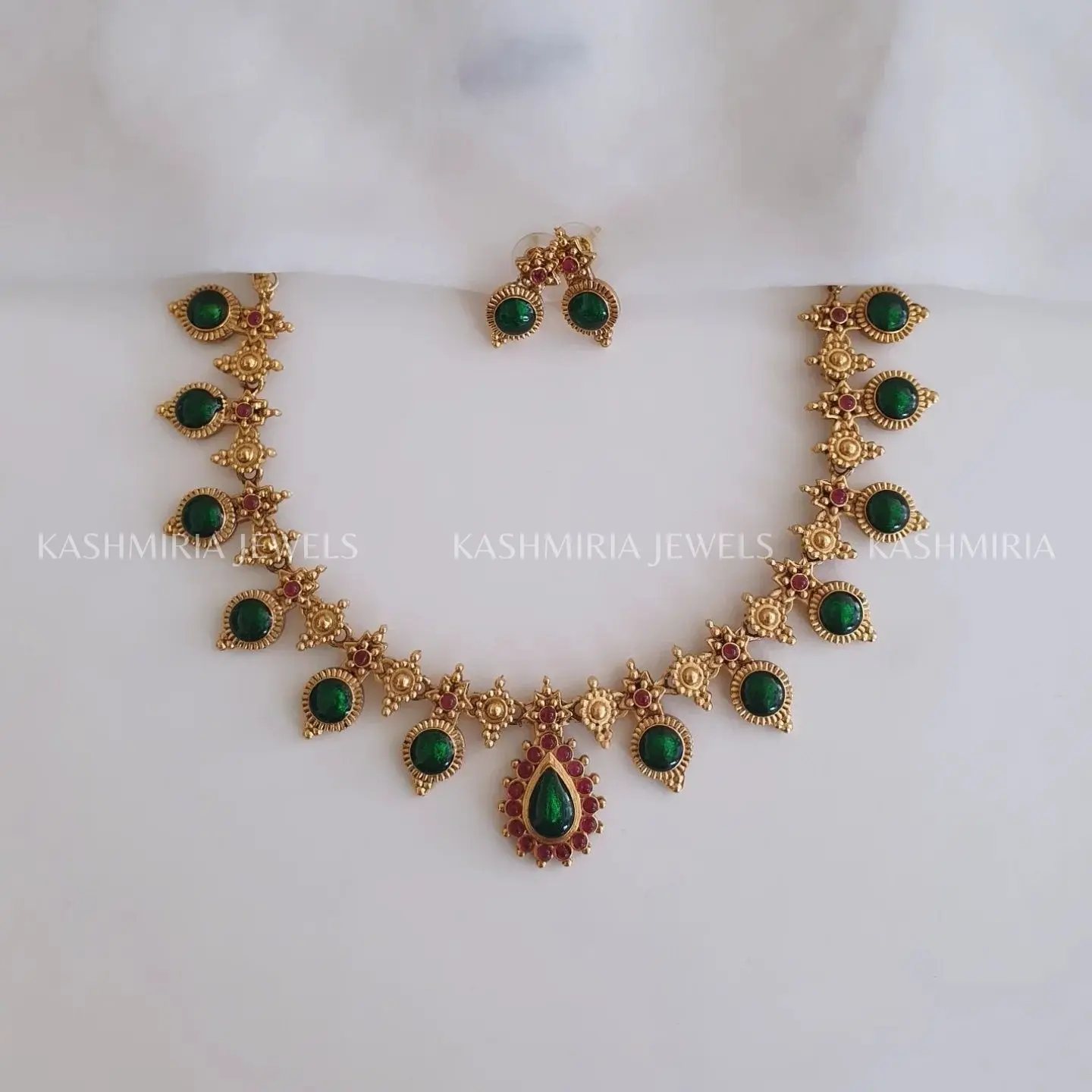 Collana a palakka verde