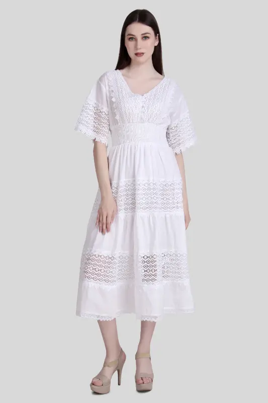 Abito Lungo in Puro Cotone Bianco – Freschezza e Stile Naturale
