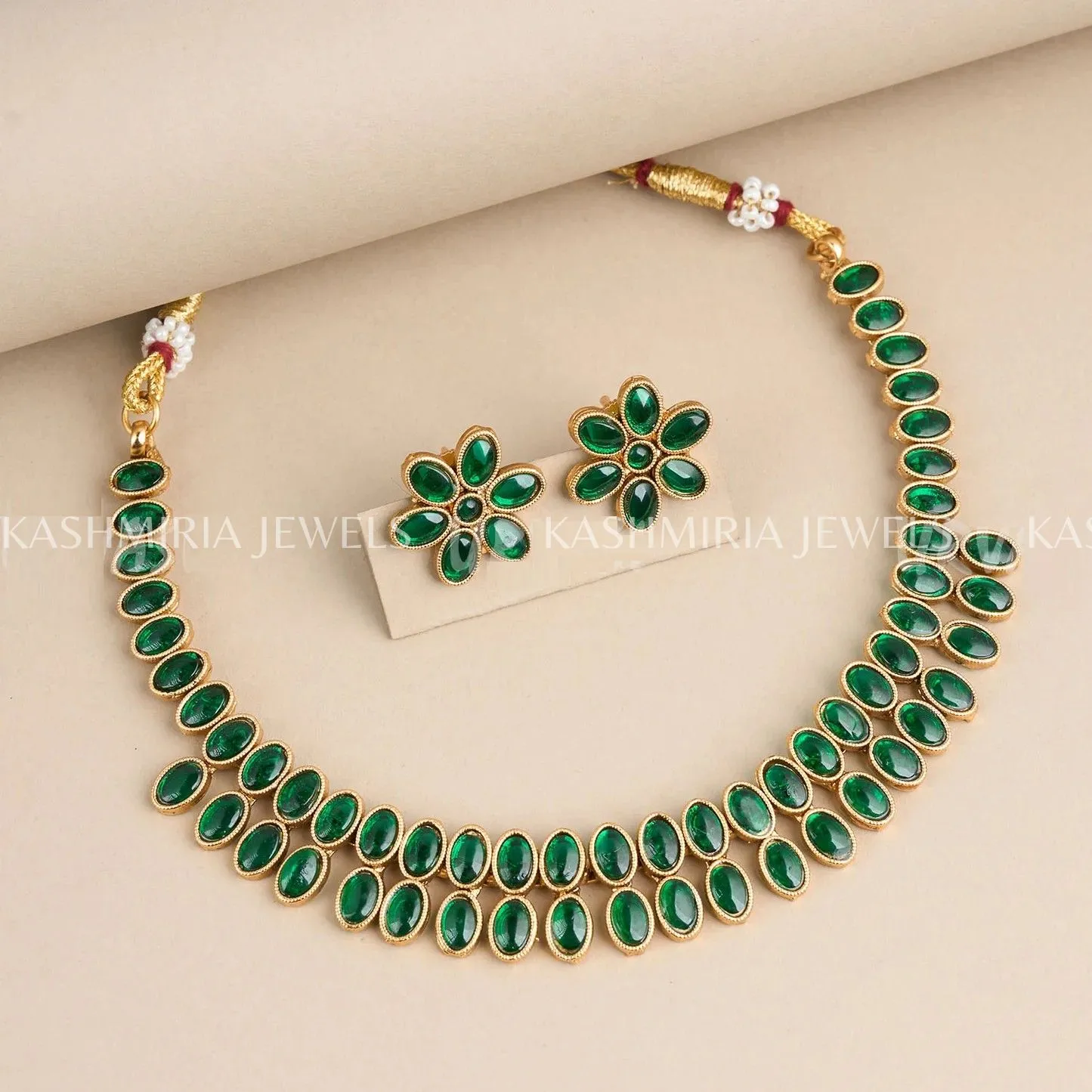 Collana con pietra Kemp
