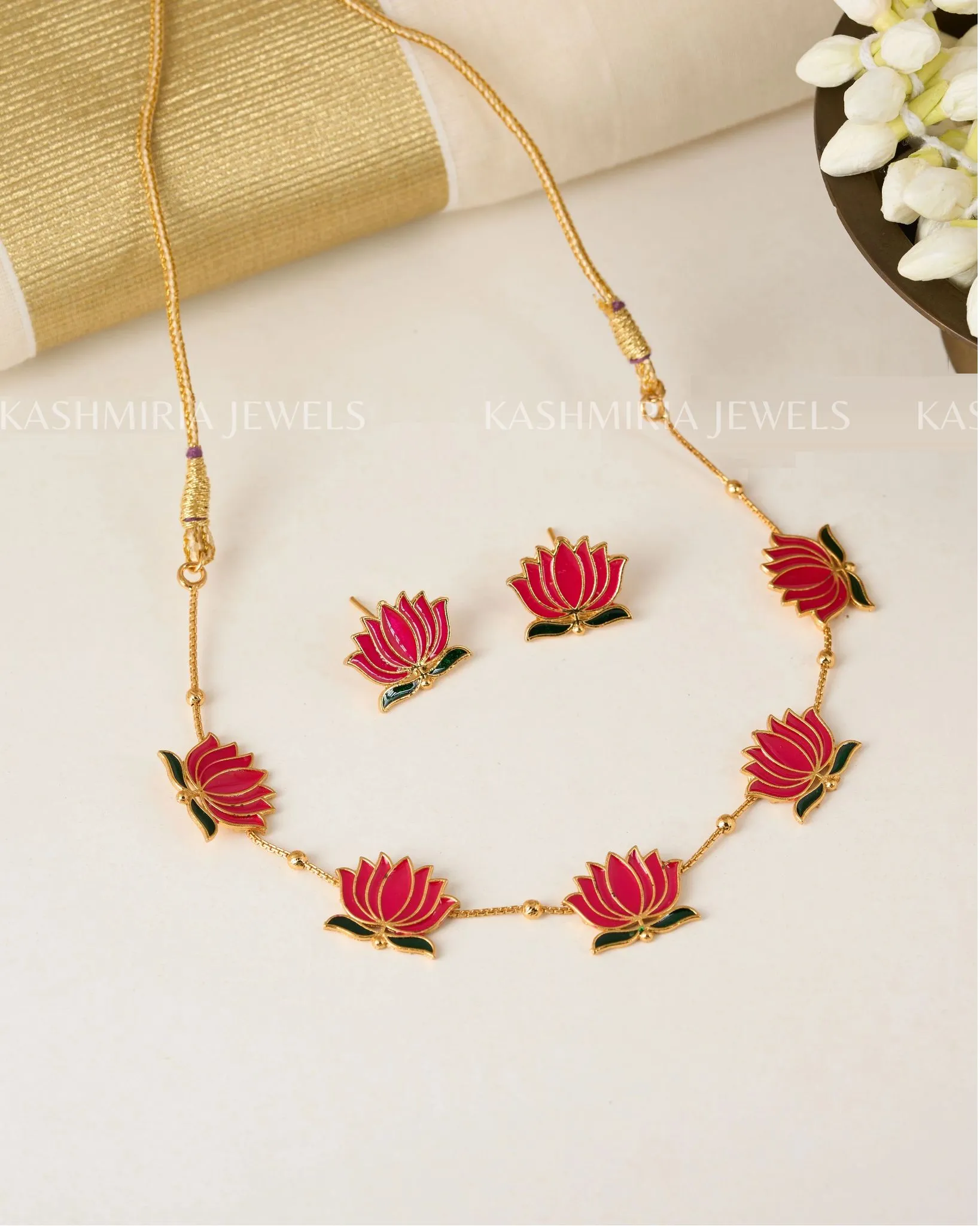 Collana girocollo Lotus