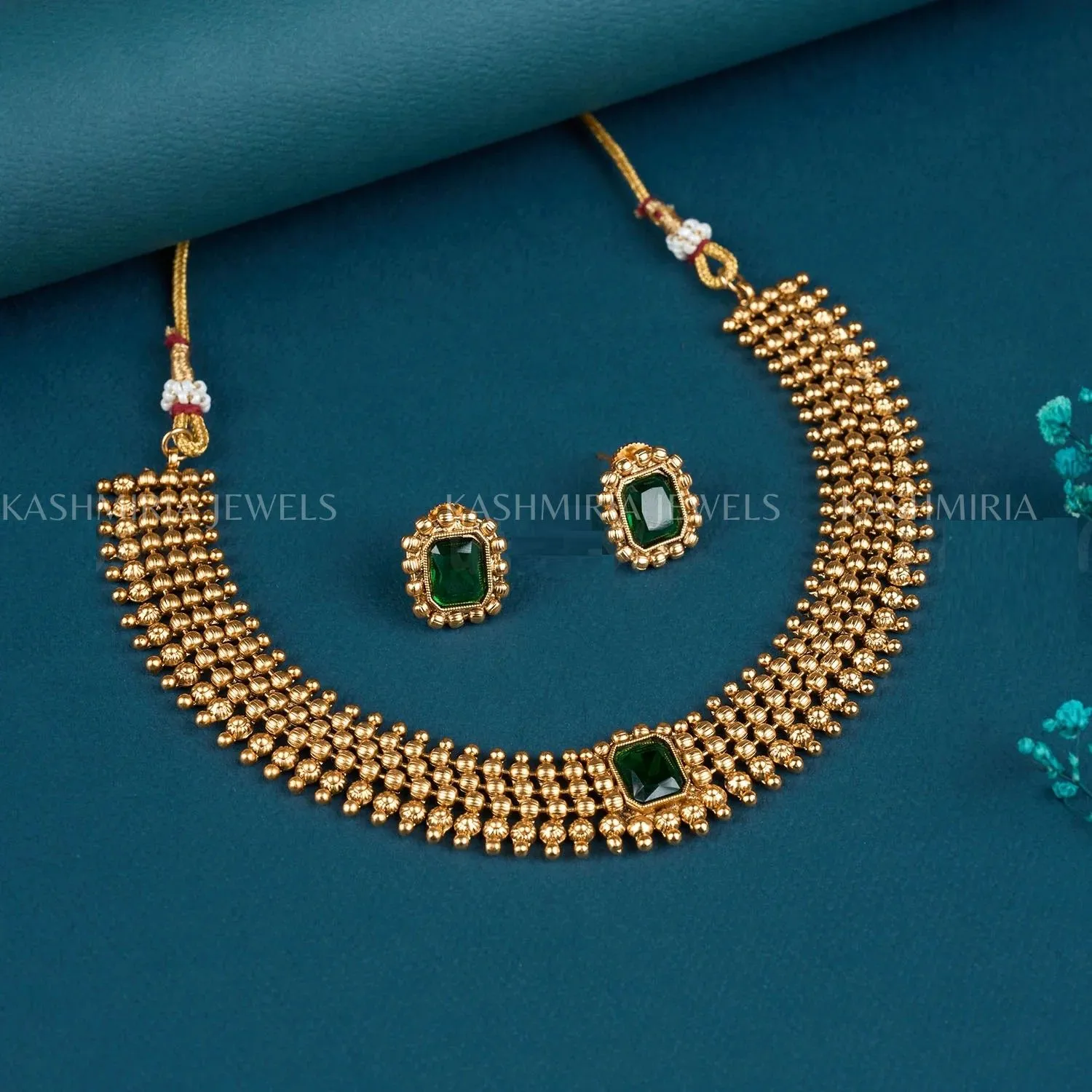 Collana Kanaka Rekha