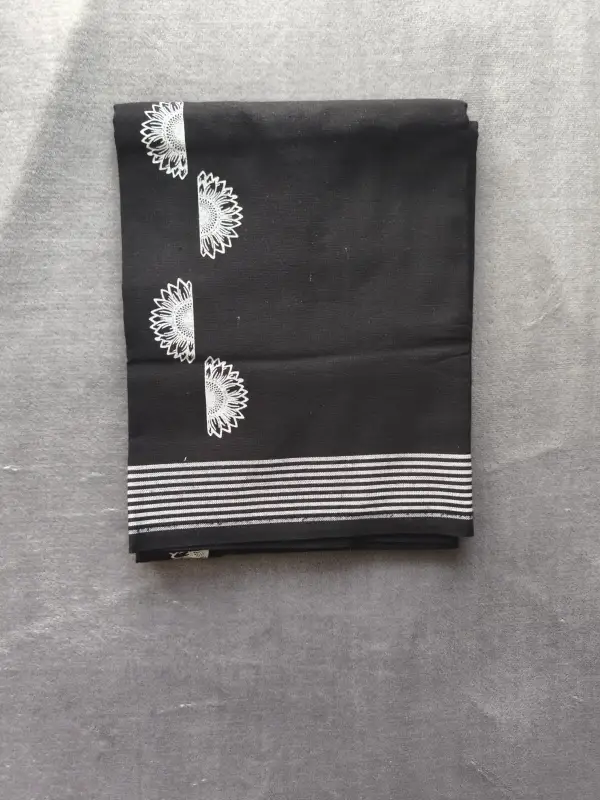 Mundu singolo / Otta Mundu / Lungi stampato nero (Kerala Dhoti dell’India meridionale)