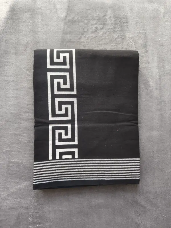 Mundu singolo / Otta Mundu / Lungi stampato nero (Kerala Dhoti dell’India meridionale)