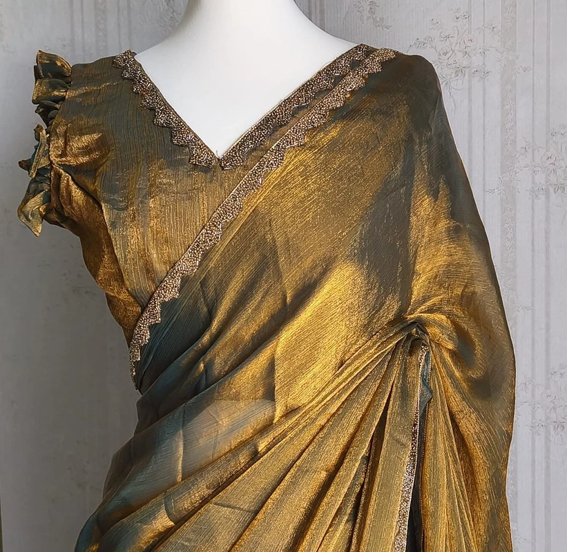 Sari in chiffon di seta con bordo in pizzo, camicetta pronta