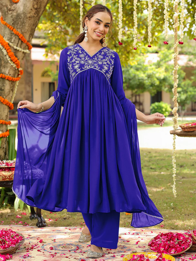 Kurta a trapezio in georgette blu reale con ricamo Zari Yoke, completo di palazzo e dupatta