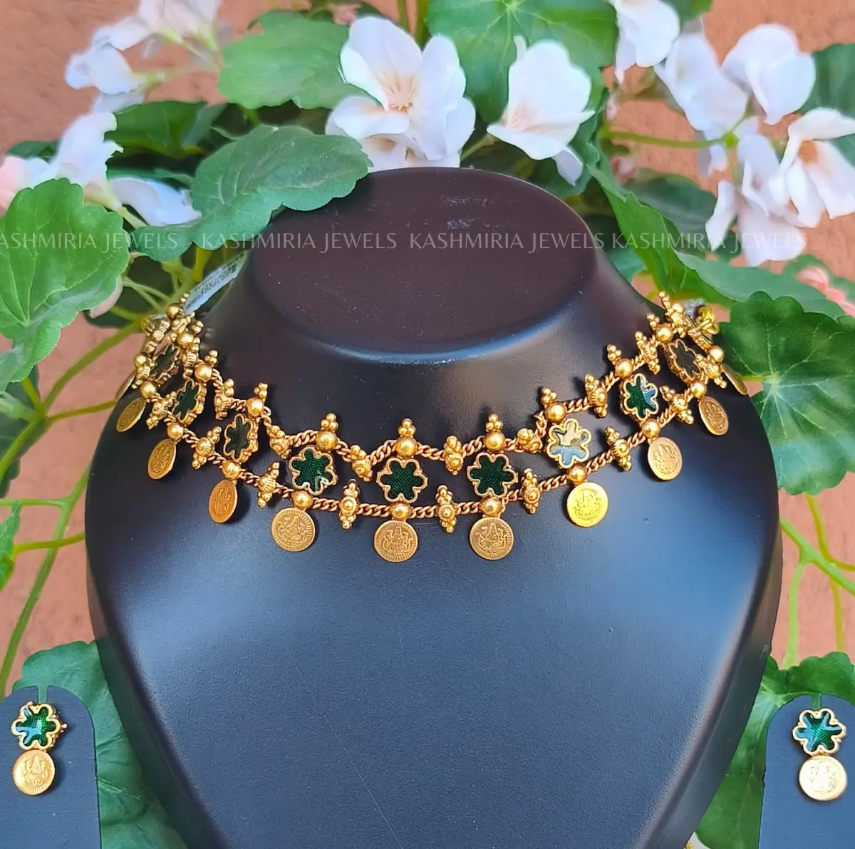 Collana kaasu e pietra verde