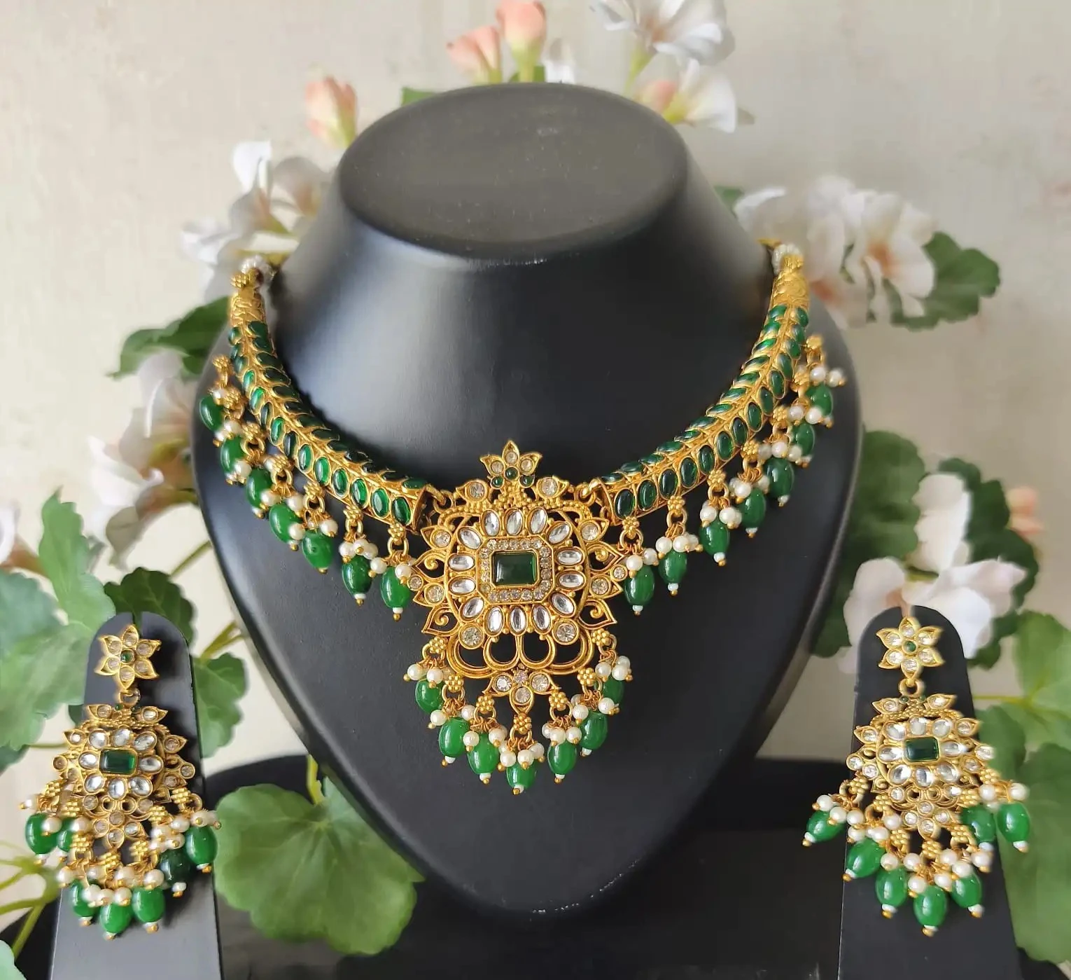 Collana perla e pietra verde