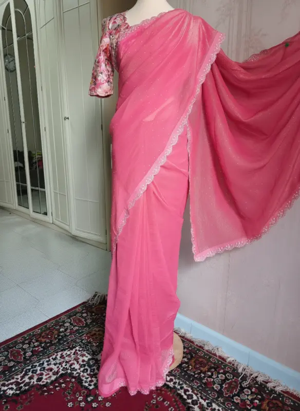 Sari Da Festa in Jimmy Choo, Camicetta Pronta