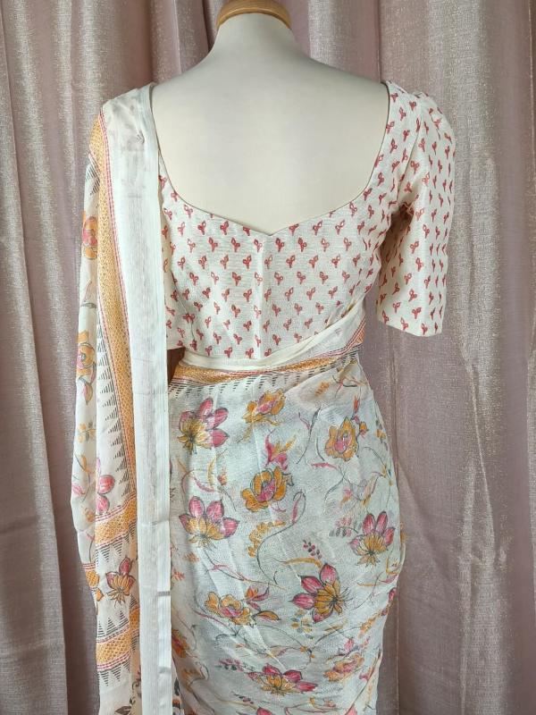 Sari ricamato in organza morbida, camicetta cucita