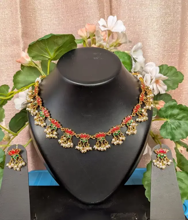 Set Collana con Orecchini – Stile Etnico Lotus Royale