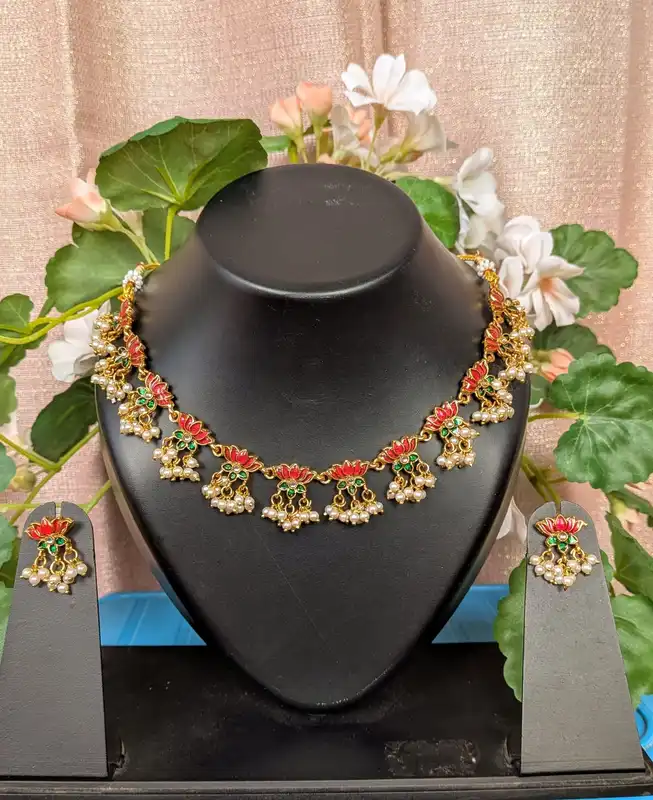 Set Collana con Orecchini – Stile Etnico Lotus Royale