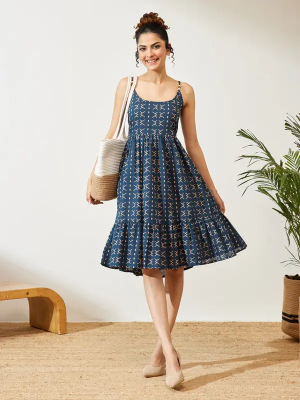 Abito A-line blu navy in puro cotone con stampa astratta