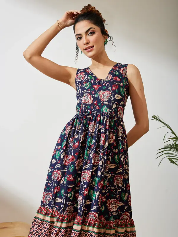 Abito gathered blu navy in puro cotone con stampa floreale