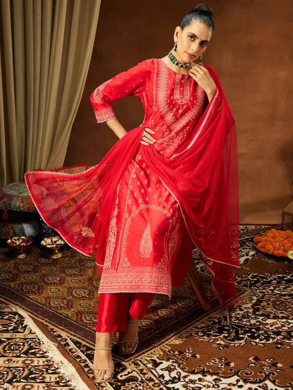 Kurta Set Dritto Stampato in Tessuto Misto Seta Blu Navy – Eleganza Etnica Raffinata