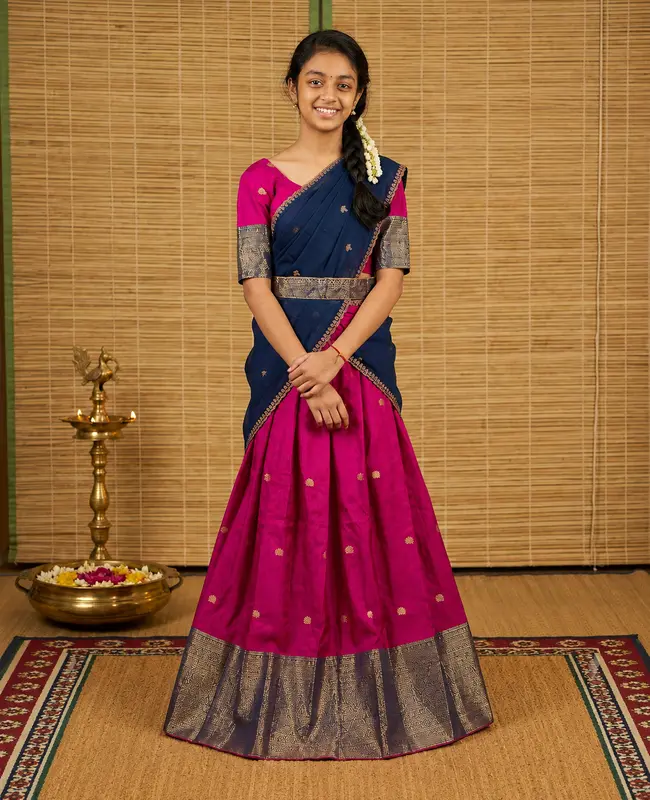 Completo Tradizionale Davani Set / Semi-Banarasi Half-Saree
