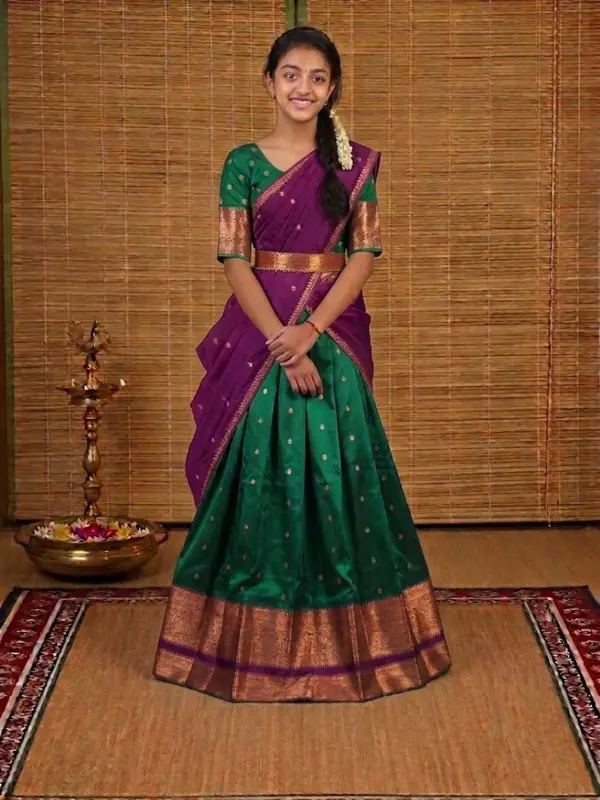 Completo Tradizionale Davani Set / Semi-Banarasi Half-Saree - immagine 3