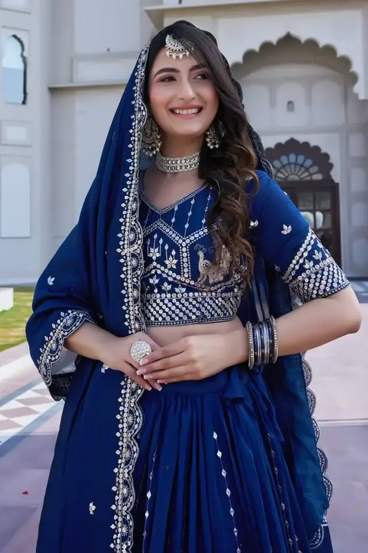 Lehenga Choli in Georgette con Ricami Eleganti e Dupatta ✨