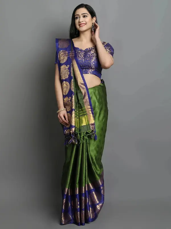Sari Kanjivaram in Seta Artigianale Verde Con Bordi a Tempio